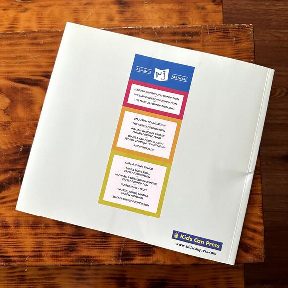 PJ Library A Hen For Izzy Pippik Jewish Paperback Book - Picture 8 of 9